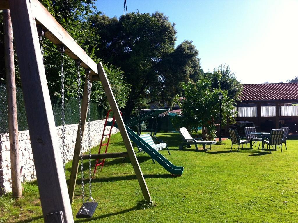 Apartamentos El Pradon De Santa Marina Parres de Llanes Dış mekan fotoğraf